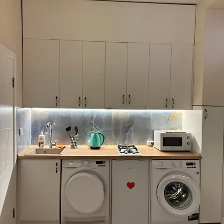 Luxury In Downtown 3 דירה