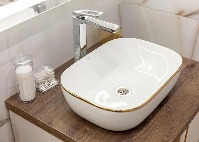 Luxury In Downtown 3 * Львів